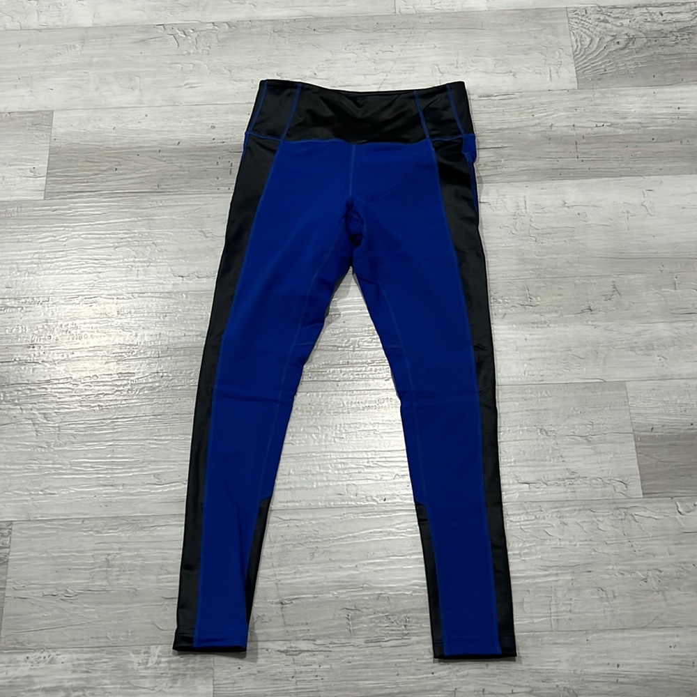 Strong by Zumba Strong Nation highwaisted leggings with side pocket